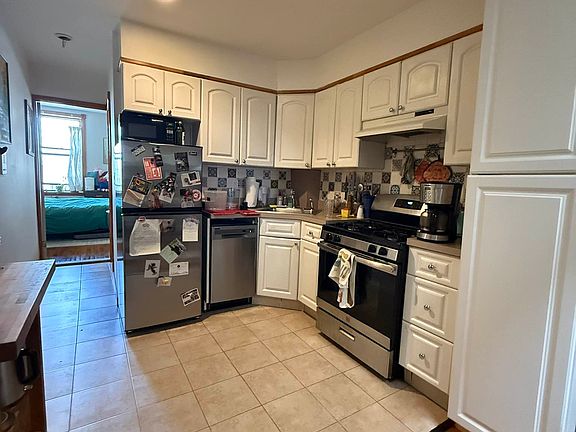 2nd image of 580 Union St APT 4L