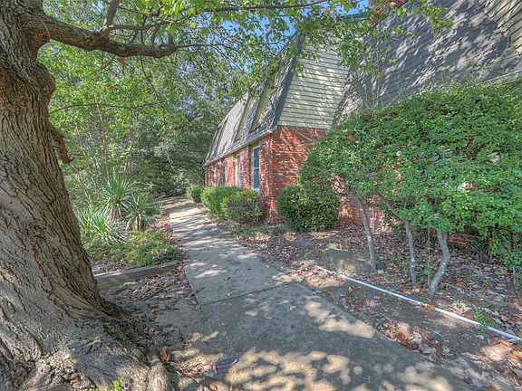 3rd image of 4509 E 79th St