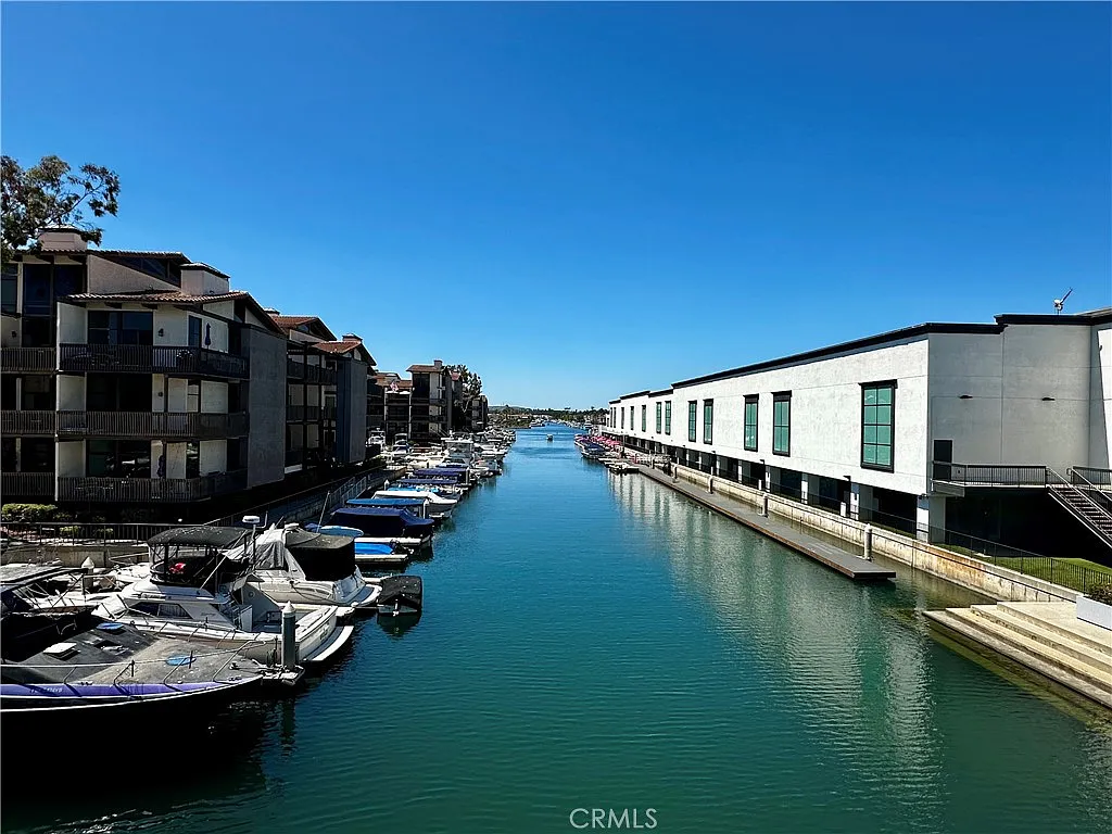 1 bed, 926 sqft, $3,750 — Photo 2
