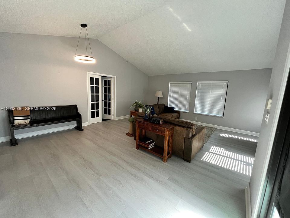 1st image of 3931 SW 84th Ter