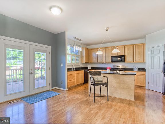4th image of 1 Bankston Ct