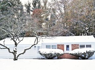 91 Harvest Rd, Fairport, NY 14450