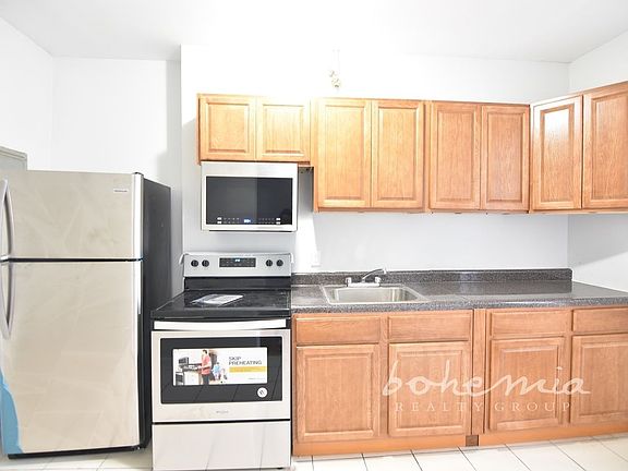 3rd image of 118 W 137th St APT 2D
