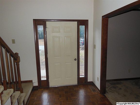 3rd image of 2804 Vista Dr SE