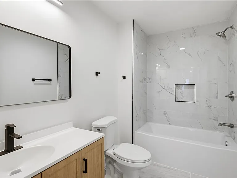 1036 N Parker Ave — Photo 14