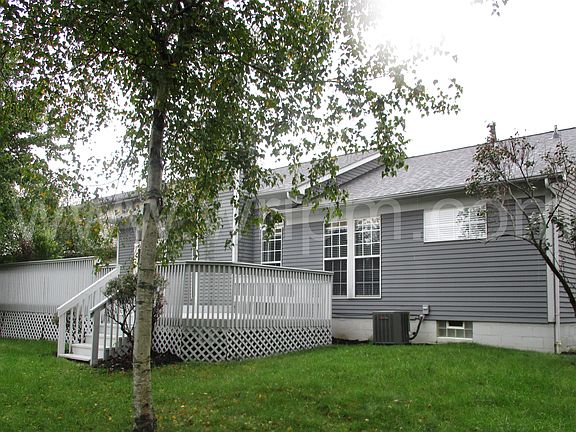 3rd image of 749 Old Forest Ct