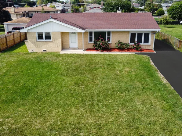 8020 S Oconto Ave, Bridgeview, IL 60455