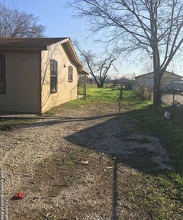 5th image of 814 W Baetz Blvd