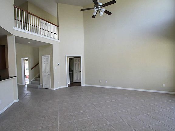 family room has tile floor.