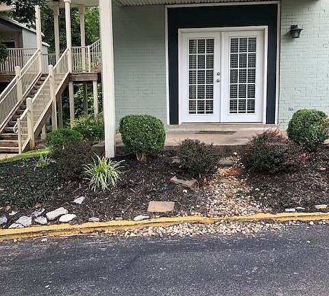 2nd image of 1815 Gardiner Ln APT H65