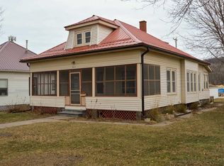 614 N Michigan St, Prairie Du Chien, WI 53821
