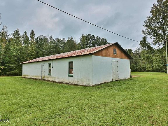 5th image of 1004 Sunshine Mountain Rd