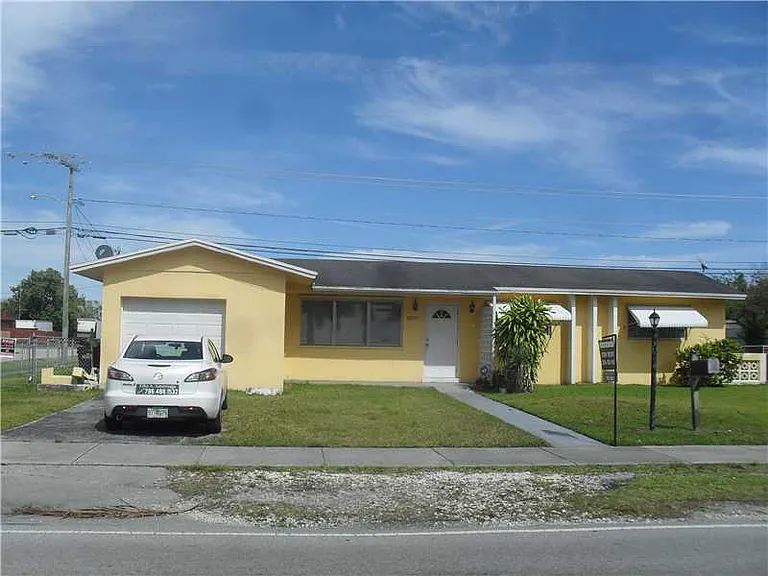 20341 SW 117th Ave — Photo 2