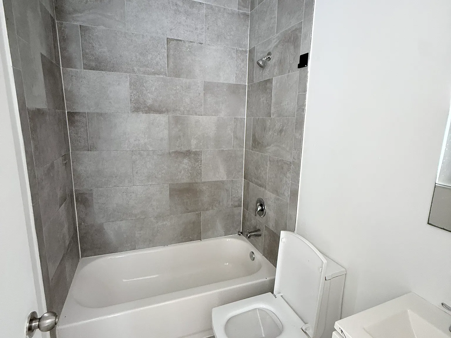Studio, 450 sqft, $1,400 — Photo 4