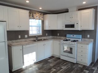 4 Oxford Cir, West Grove, PA 19390