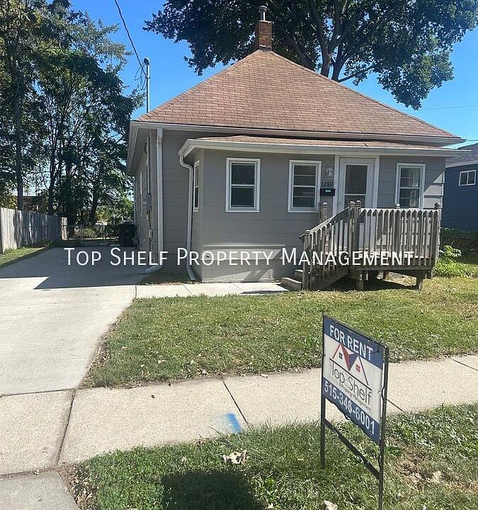 1st image of 1289 E 19th St
