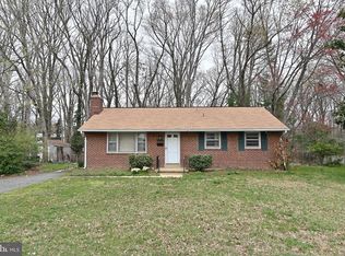 6824 Darby Ln, Springfield, VA 22150