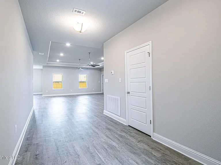 5209 Fairbury Way — Photo 4