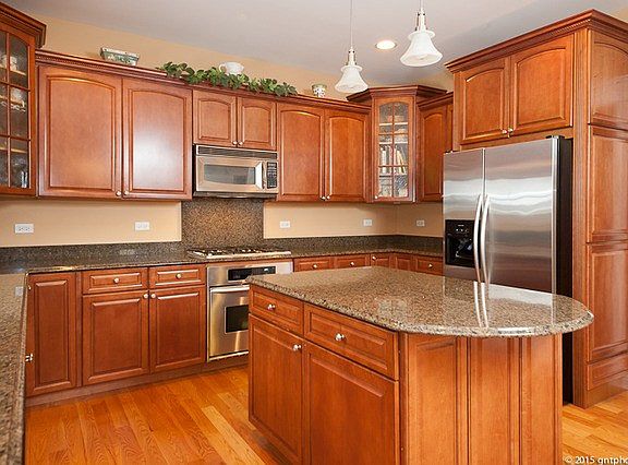 5th image of 723 N Emroy Ave
