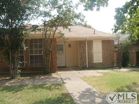 1st image of 1034 Sanders Dr