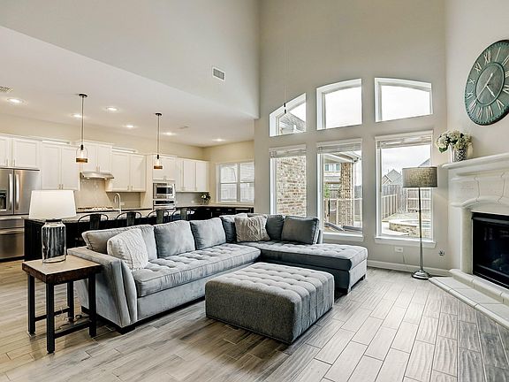 5th image of 9311 Stablewood Lakes Ln
