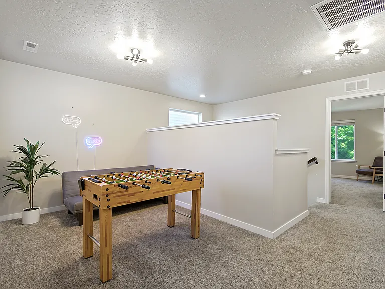 2700 E Clarene Dr — Photo 18