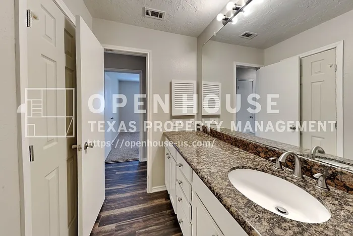 1325 Glyndon Dr — Photo 17