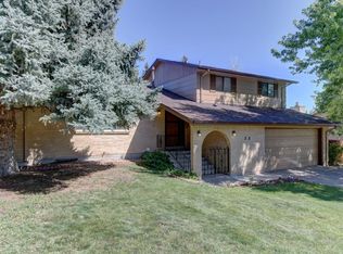 72 Helena Cir, Littleton, CO 80124