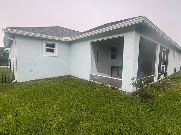 4th image of 1801 SW Dalmatian Ave