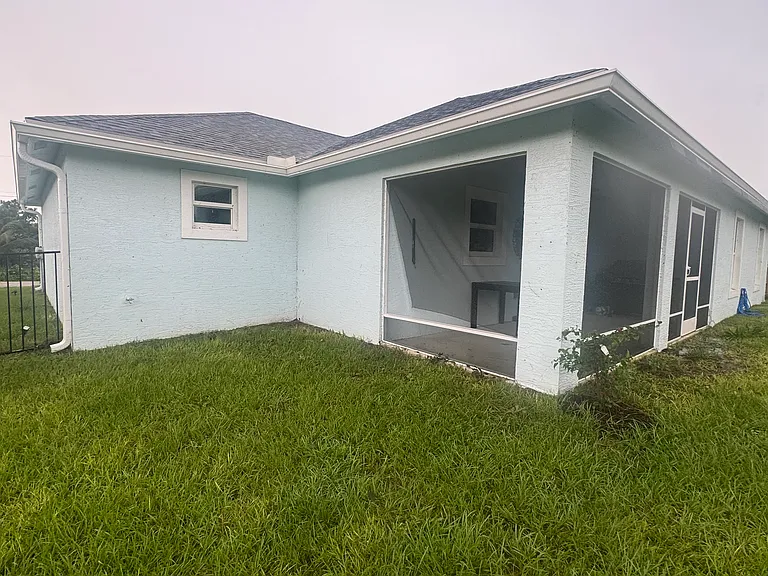 1801 SW Dalmatian Ave — Photo 4