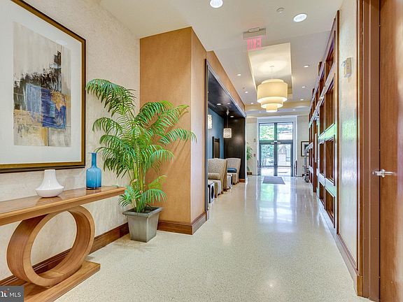 5th image of 2720 S Arlington Mill Dr Unit 311