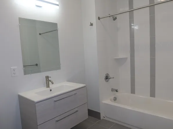 305 West Side Avenue image 6 of 22