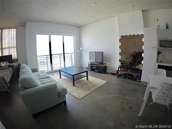 3rd image of 133 NE 2nd Ave APT 3405