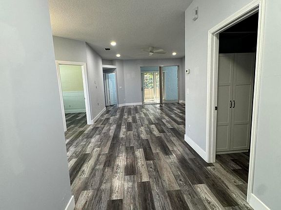 5th image of 822 NW Sorrento Ln