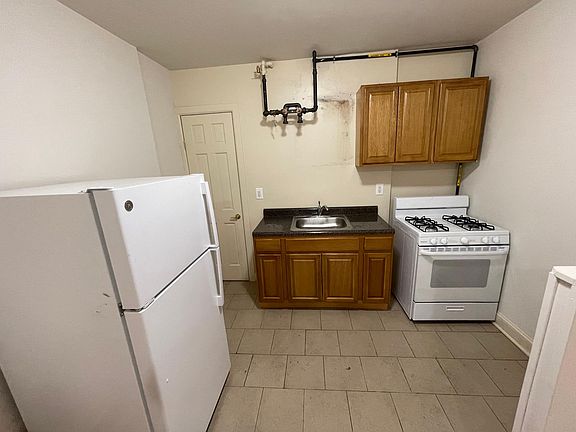 4th image of 3521 Dekalb Ave APT B26