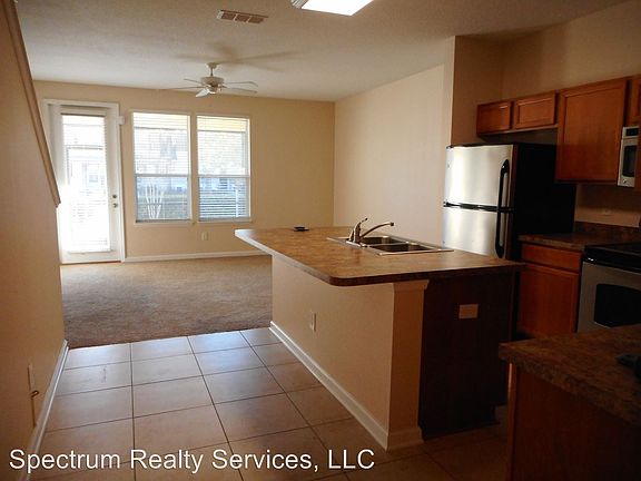 5th image of 625 Oakleaf Plantation Pkwy Unit 912