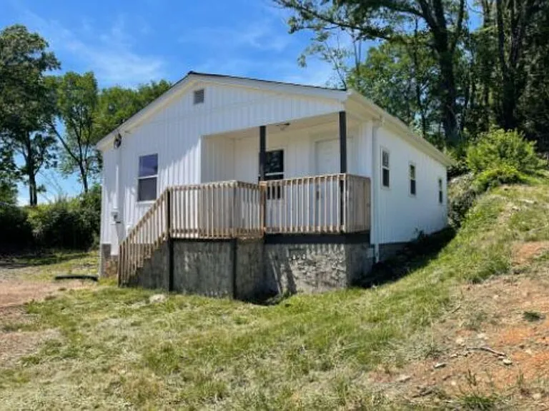 1609 Virginia Ave — Photo 2