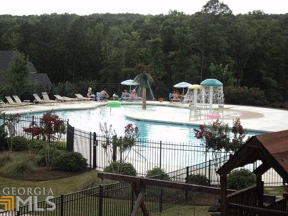 5th image of 31 Oakwood Dr