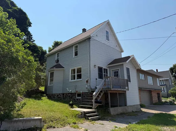 307 W Houghton Ave, Houghton, MI 49931
