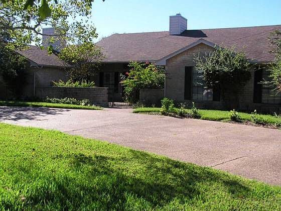1st image of 303 Olympic Dr