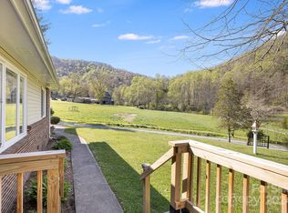 65 Earls Rd, Bryson City, NC 28713