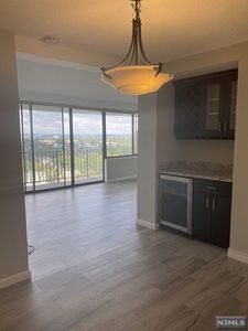 277 Prospect Ave APT 12H, Hackensack, NJ, 07601