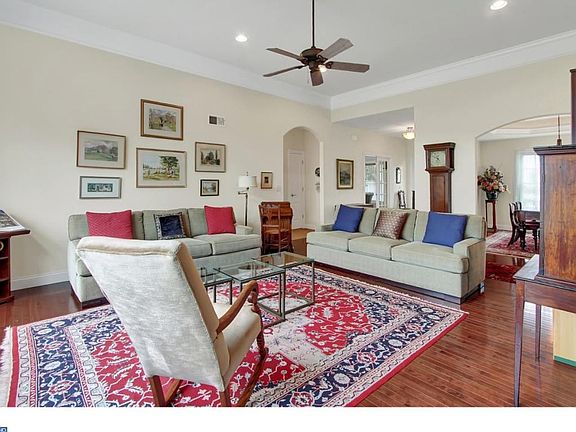 5th image of 34 Winterberry Ln