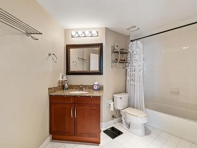 7280 SW 90th St #E201 — Photo 11