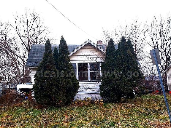 2nd image of 1510 N Vernon Ave