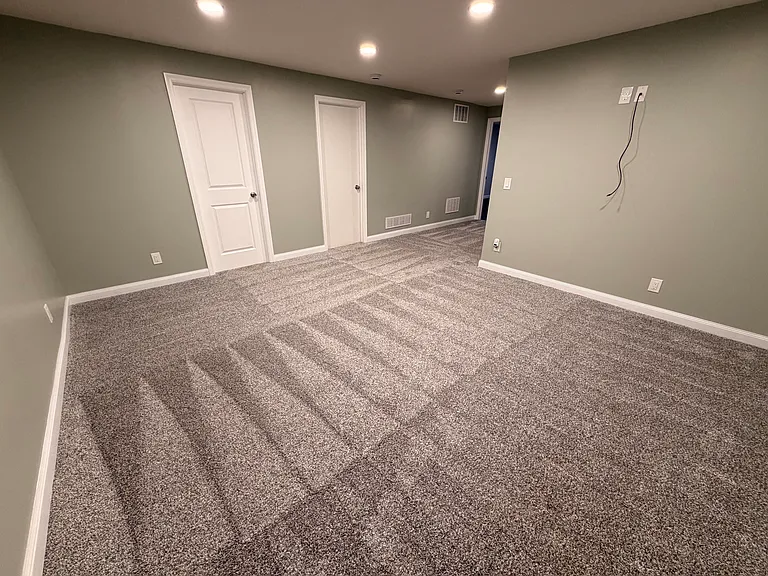 908 Mineral Dr — Photo 26