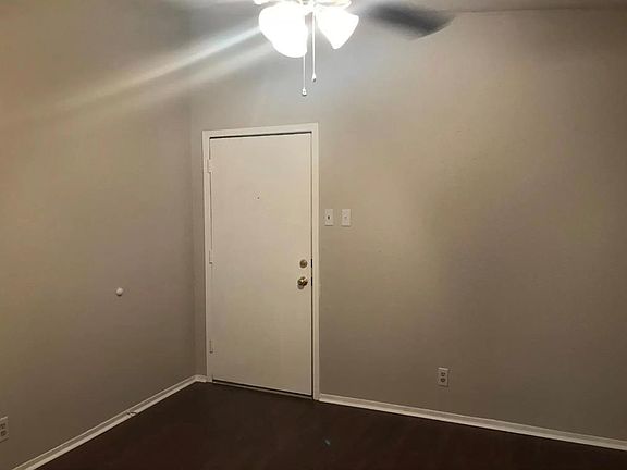 2nd image of 2627 Douglas Ave APT 221