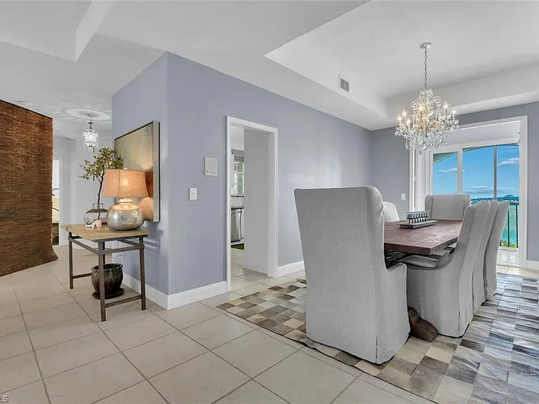 2000 Royal Marco Way #2-607 — Photo 11
