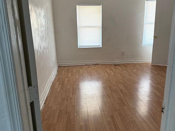 4th image of 1446 Lasalle Ave