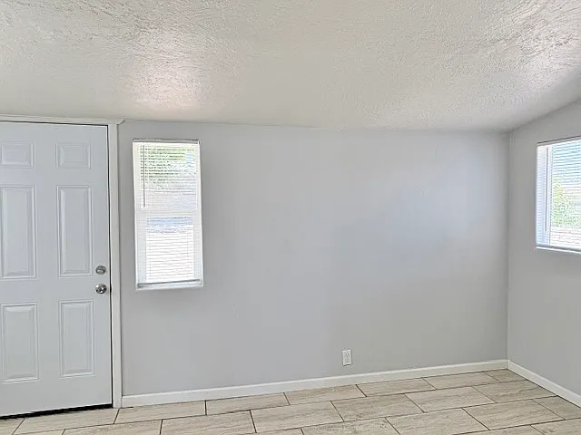 317 Morningside Dr SE — Photo 28